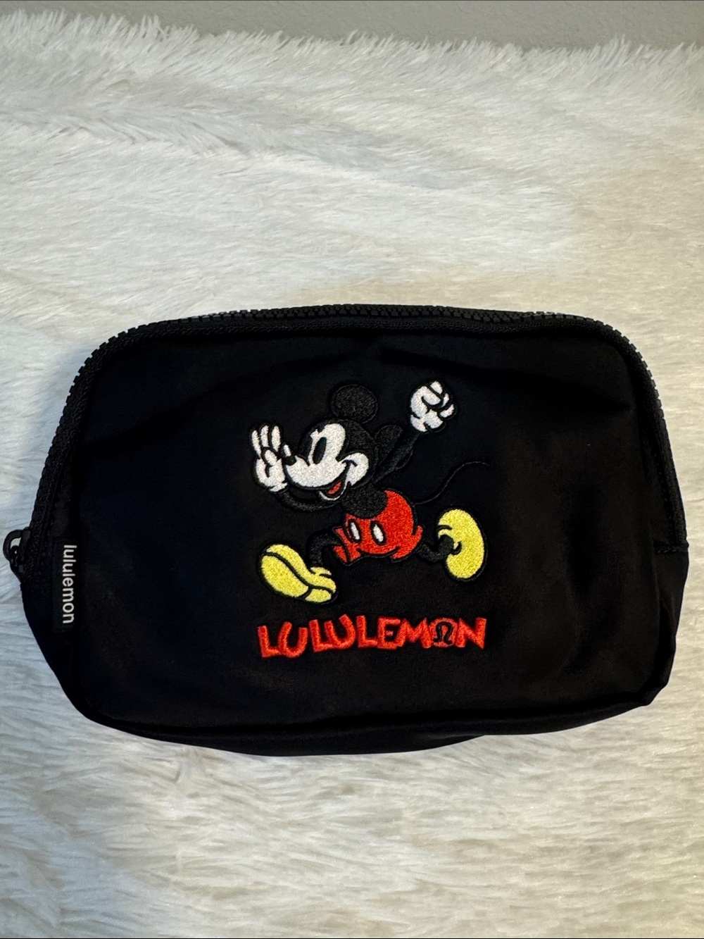 Lululemon Everywhere Belt Bag *Disney (Mickey Mouse in Motion Graphic)